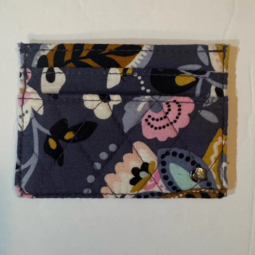 Vera Bradley Card Case In The Charmont Meadow Pattern